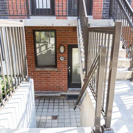 Апартаменты Beautiful Townhouse Near Yorkdale Mall, Wilson Subway Торонто Экстерьер фото