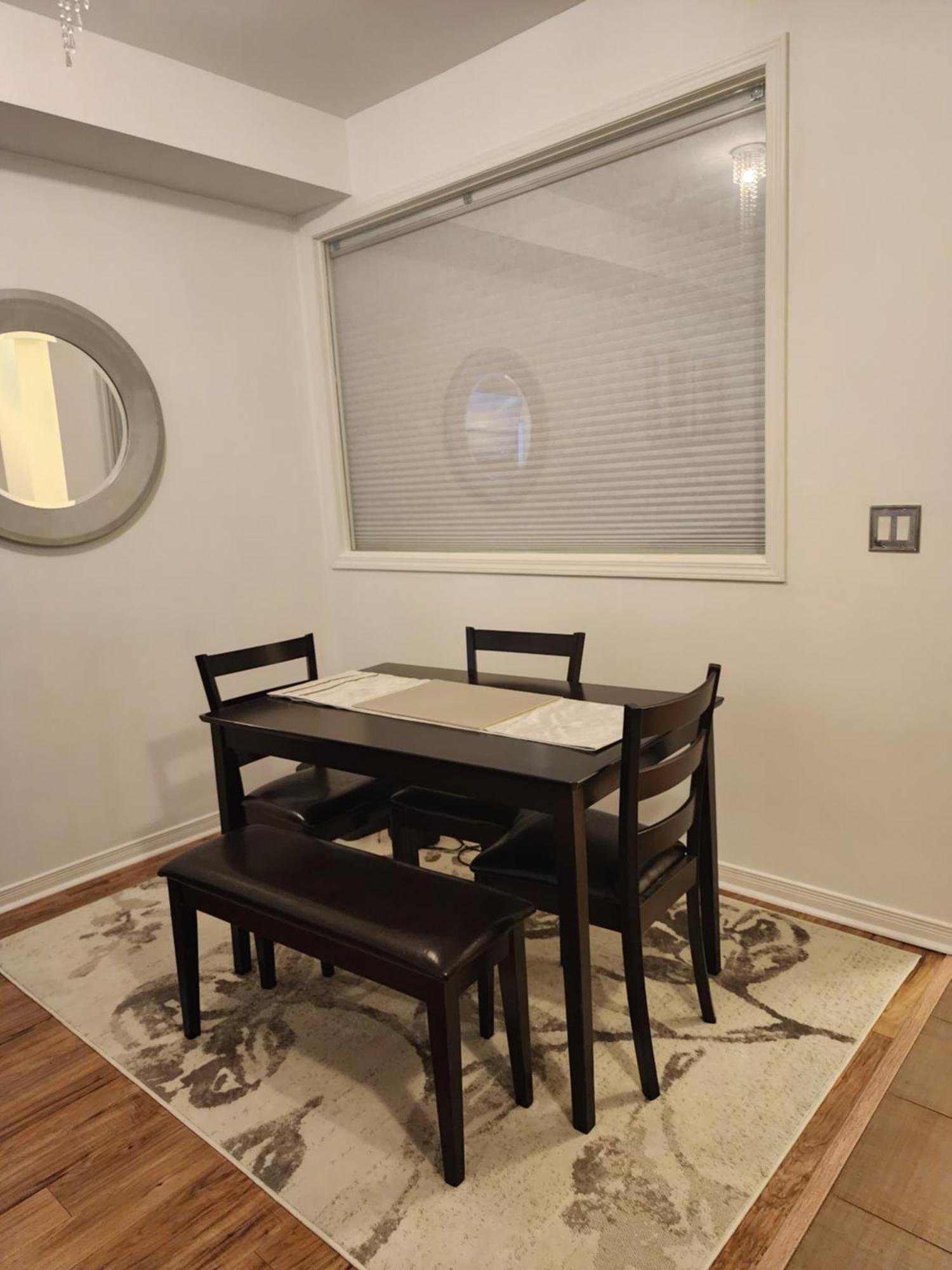 Апартаменты Beautiful Townhouse Near Yorkdale Mall, Wilson Subway Торонто Экстерьер фото